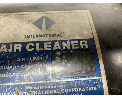 International 9300 Air Cleaner
