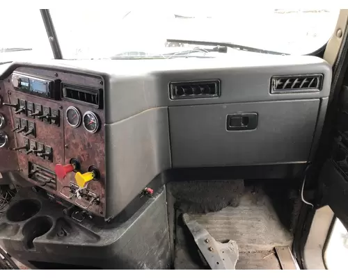 International 9300 Dash Assembly