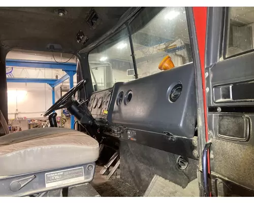 International 9300 Dash Assembly