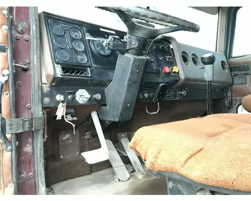 International 9300 Dash Assembly