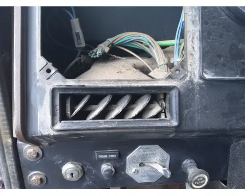 International 9300 Dash Assembly