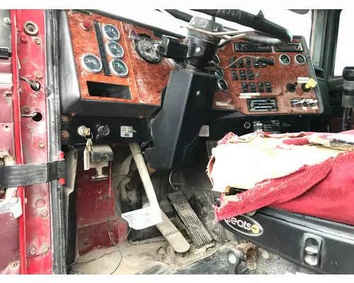 International 9300 Dash Assembly