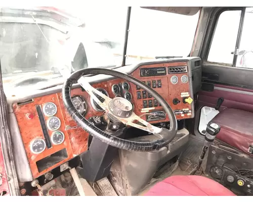 International 9300 Dash Assembly