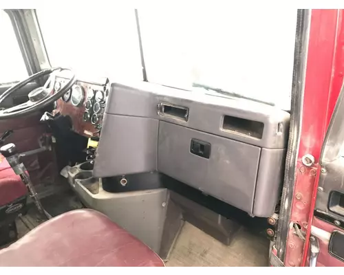 International 9300 Dash Assembly