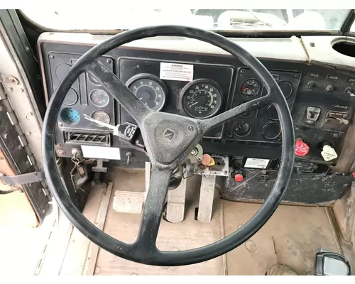 International 9300 Steering Column