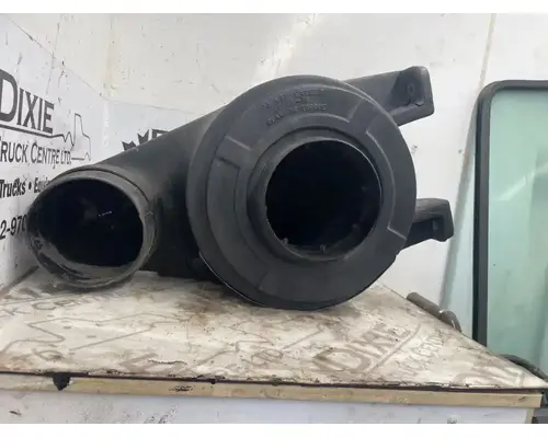 International 9400I Air Cleaner