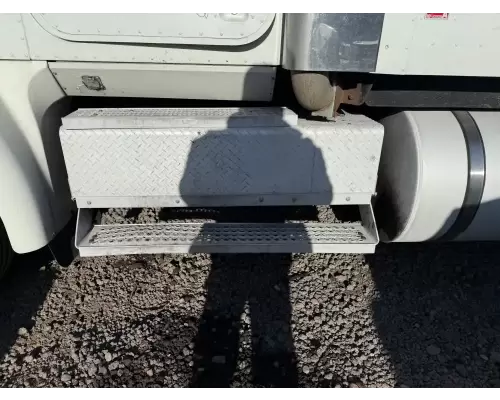 International 9400I Battery Box