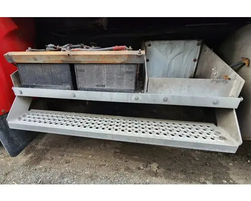 International 9400I Battery Box