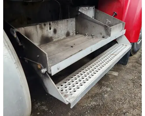 International 9400I Battery Box