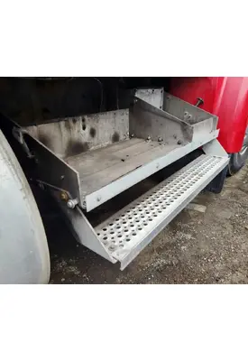 International 9400I Battery Box