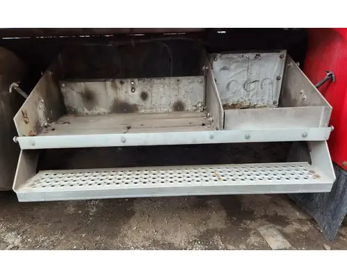 International 9400I Battery Box