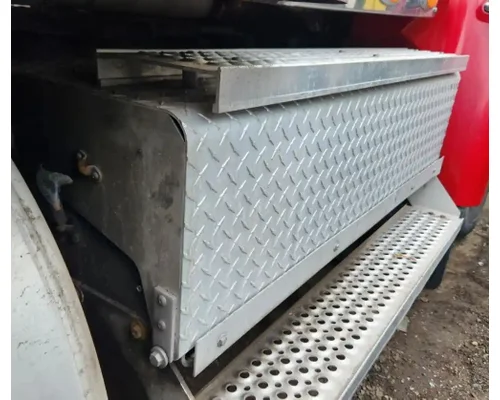 International 9400I Battery Box