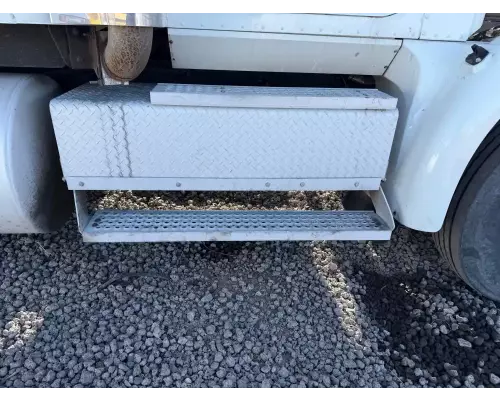 International 9400I Tool Box