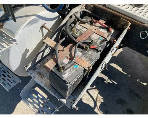 International 9400 Battery Box