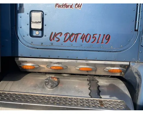 International 9400 Body, Misc. Parts