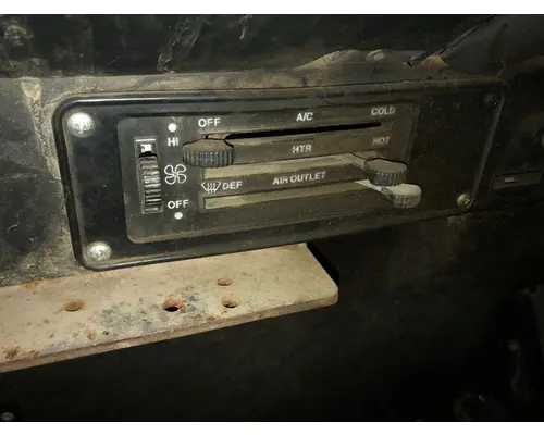 International 9400 Cab Misc. Interior Parts