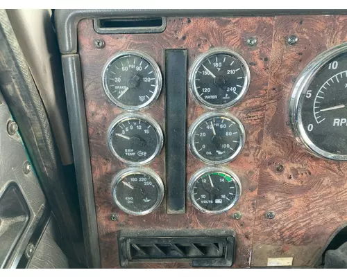 International 9400 Dash Assembly