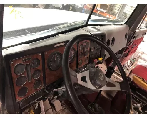 International 9400 Dash Assembly