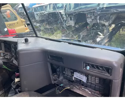 International 9400 Dash Assembly