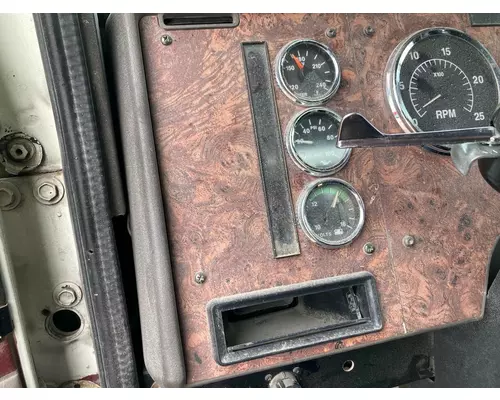 International 9400 Dash Assembly