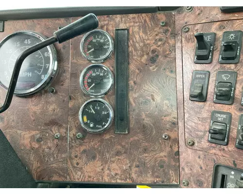 International 9400 Dash Assembly