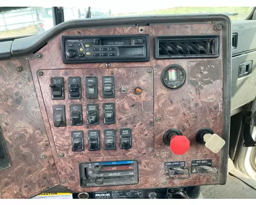 International 9400 Dash Assembly