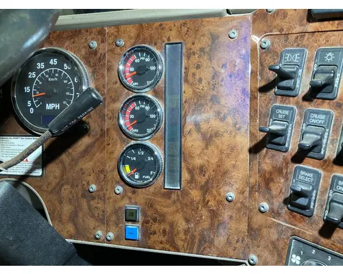 International 9400 Dash Assembly