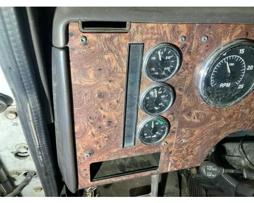 International 9400 Dash Assembly