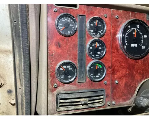 International 9400 Dash Assembly