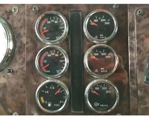 International 9400 Dash Assembly