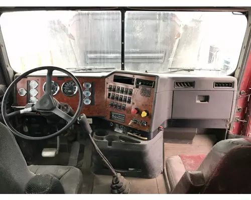 International 9400 Dash Assembly