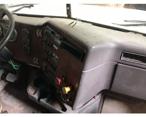 International 9400 Dash Assembly