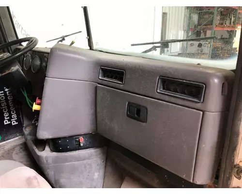 International 9400 Dash Assembly