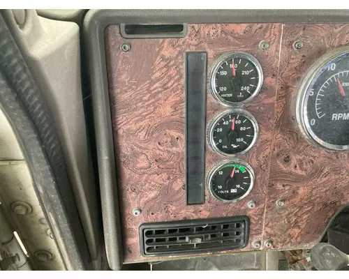 International 9400 Dash Assembly