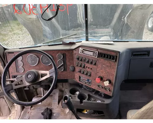 International 9400 Dash Assembly