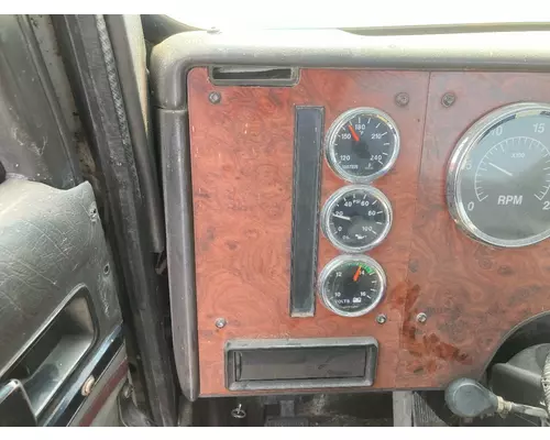 International 9400 Dash Panel