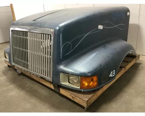 International 9400 Hood