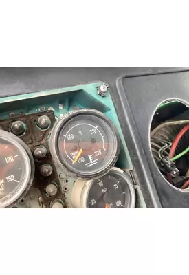 International 9400 Instrument Cluster