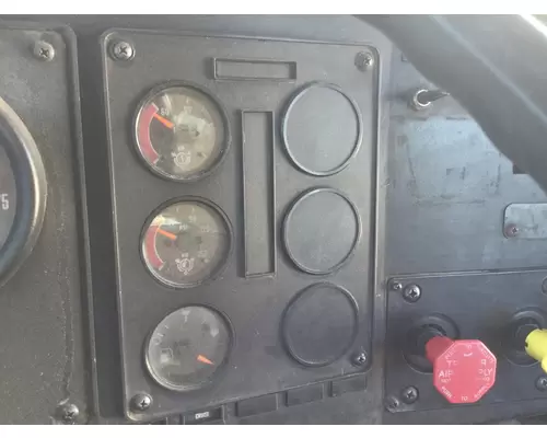 International 9400 Instrument Cluster