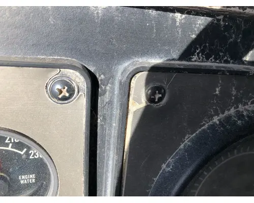 International 9400 Instrument Cluster