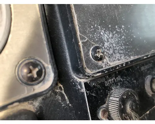 International 9400 Instrument Cluster