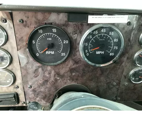 International 9400 Instrument Cluster