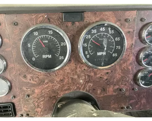 International 9400 Instrument Cluster