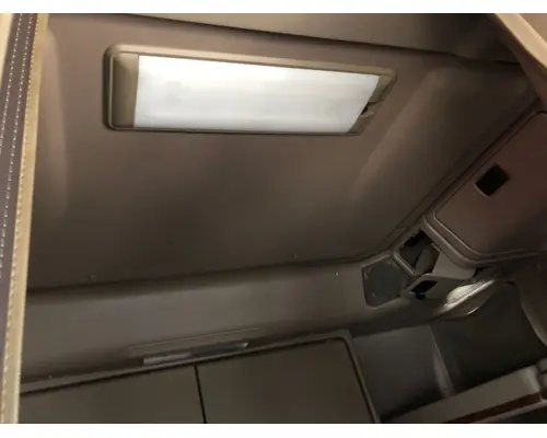 International 9400 Lighting, Interior