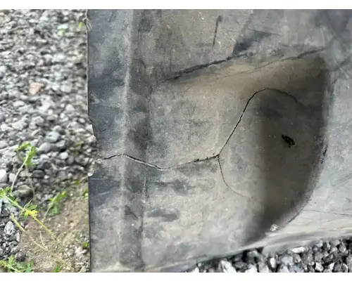 International 9400 Radiator Shroud