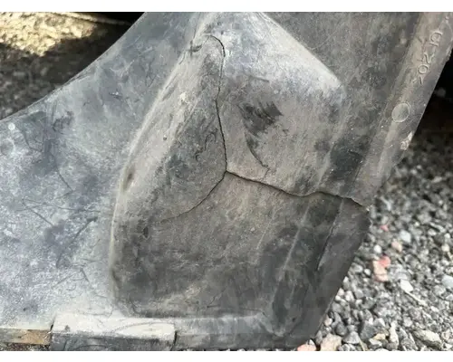 International 9400 Radiator Shroud