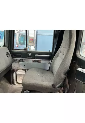 International 9400 Seat (non-Suspension)