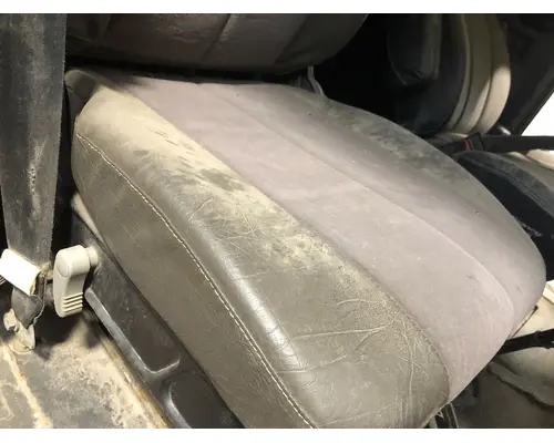 International 9400 Seat (non-Suspension)