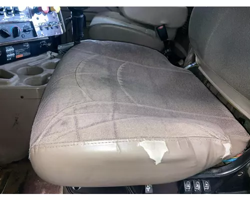 International 9400 Seat (non-Suspension)