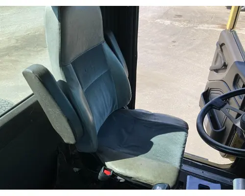 Seat, Front International 9400 Vander Haags Inc Dm
